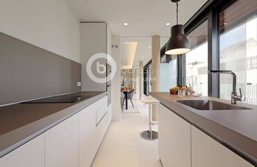 Sant Gervasi Condominio | Exclusivo ático con piscina y terraza privada, bien ubicado para vivir la ciudad