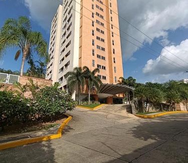 Naguanagua Apartamento | Exclusivo Apartamento con Piscina y Wi-Fi
