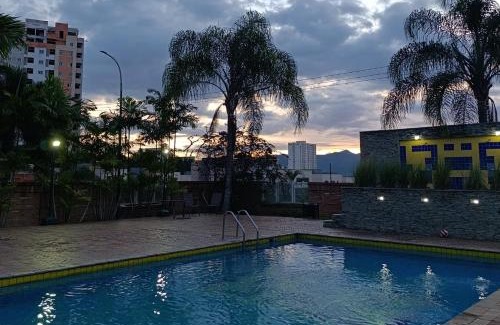 Naguanagua Apartamento | Exclusivo Apartamento con Piscina y Wi-Fi