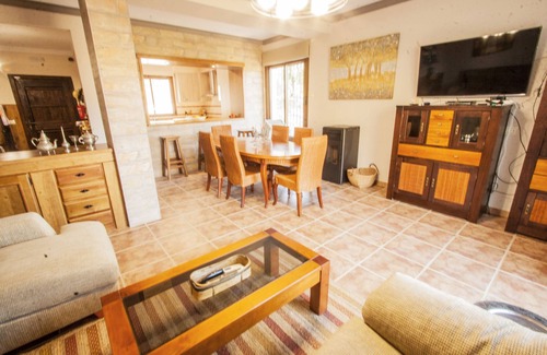El Gastor Chalet De Esquí | Exclusivo chalet con espectaculares vista y gran intimidad