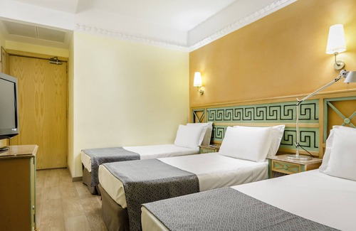 Rione XVIII Castro Pretorio Hotel | EXE Domus Aurea