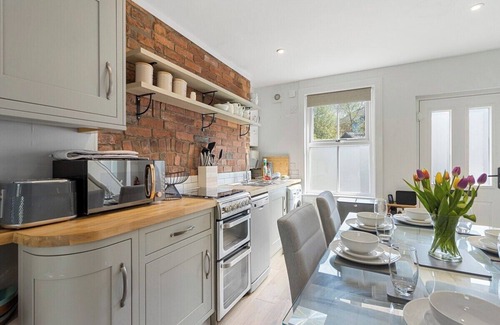Exeter Casa | Exe Riverside Retreat - Short Stays UK Ltd