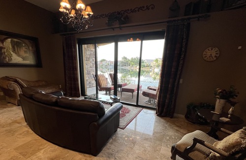 The Islands Casa | EXEC HOME EN EL AGUA, AMUEBLADO EN LAS ISLAS EN GILBERT
