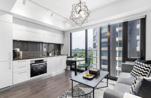 Bloor-Yorkville Casa | Executive 1BR-1BA Condo in the heart of downtown