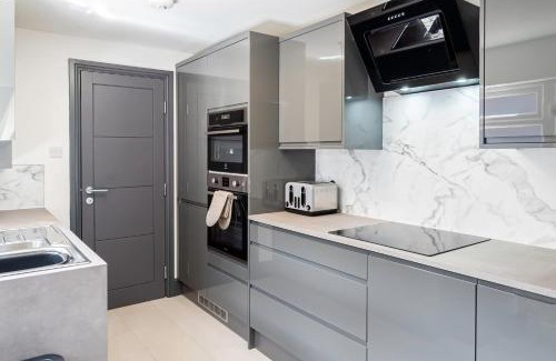 Southampton Casa | Executive 8beds 3bath Contractorswelcome Parking