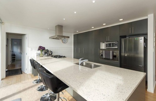 Coopers Beach Apartamento | Executive Accommodation with World Class Views