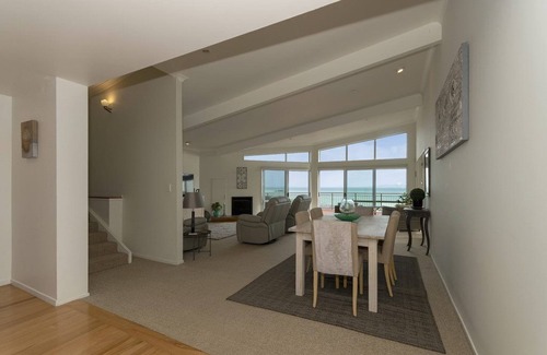 Coopers Beach Apartamento | Executive Accommodation with World Class Views
