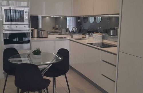 Greater Johannesburg Metropolitan Area Apartamento | Executive apartment at Ellipse Waterfall