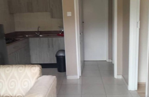 Harare Apartamento | Executive Apartment With 2 Beds Air-con and Kitchenette - 2073