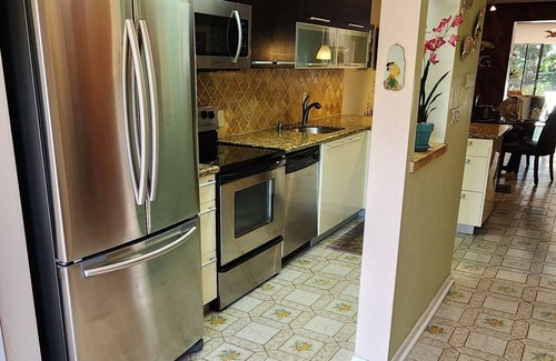 Islamorada Villa | Ejecutivo Bay Club - Beautiful Unit - Hermosas puestas de sol!