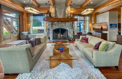 Tamarack Chalet De Esquí | Executive Chalet in Tamarack Resort on Golf Course