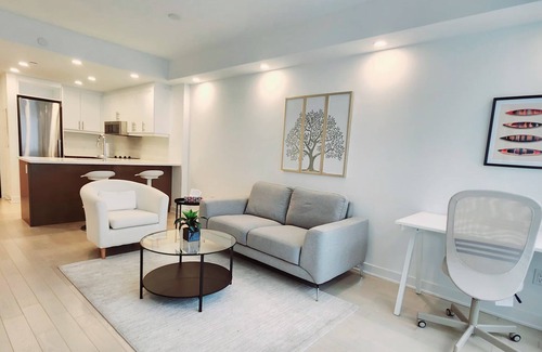 Byward Market - Parliament Hill Condominio | Executive condo- 4 min walk to Paliament- 4 months minimum- Available Aug 1.2025