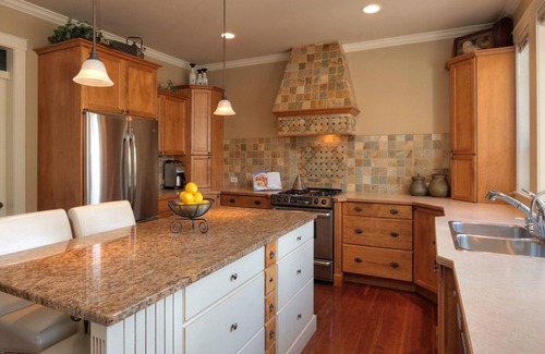 Dilworth Mountain Estates Casa | Ejecutivo Dilworth Mountain Home Backing en Parkland