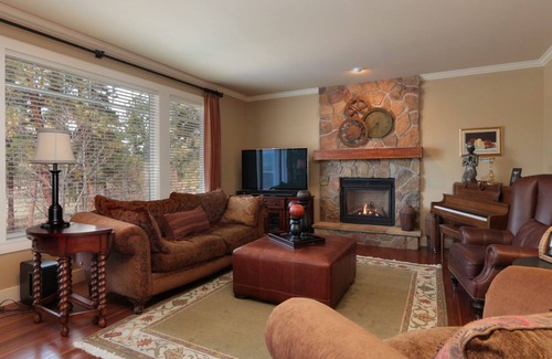 Dilworth Mountain Estates Casa | Ejecutivo Dilworth Mountain Home Backing en Parkland
