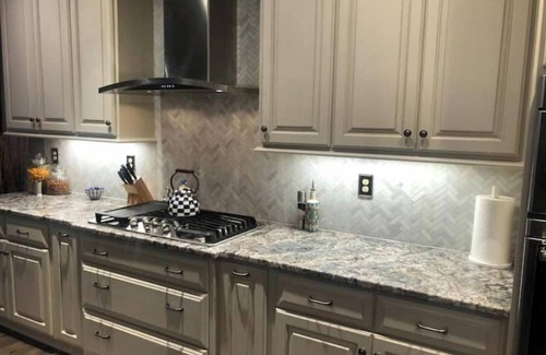 Buechel Casa | Executive East End Derby Home with Heated Pool