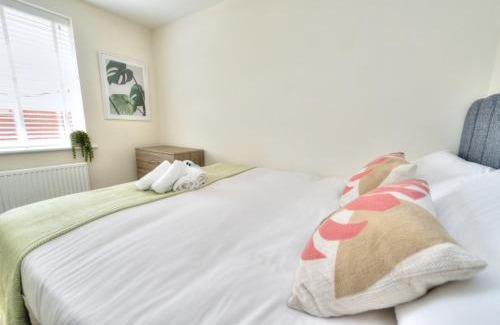 Milton Keynes Apartamento | Executive Fairfields Apartment by PAY AS U STAY