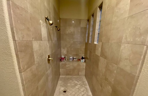 Gilroy Casa | Executive gorgeous gated retreat in wine country.