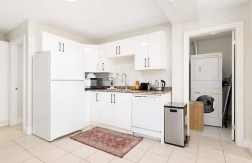 Fleetwood Casa | Executive Guest Suite in Surrey, BC