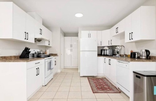 Fleetwood Casa | Executive Guest Suite in Surrey, BC