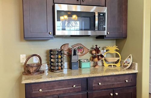 Swedesboro Casa | Executive Home 6,000 SQFT With Theatre Room And Large Yard