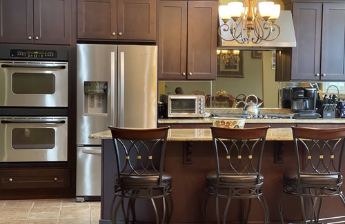 Swedesboro Casa | Executive Home 6,000 SQFT With Theatre Room And Large Yard