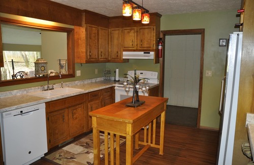 Greenville Casa | Ejecutivo minutos casa al centro de Greenville, GHS, Swamp Rabbit Trail duerme 10