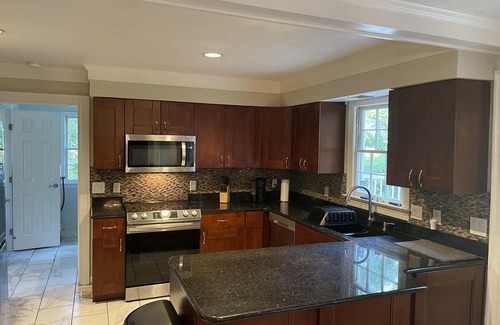 North Central Casa | Executive home with fishing from the back yard