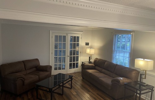 North Central Casa | Executive home with fishing from the back yard