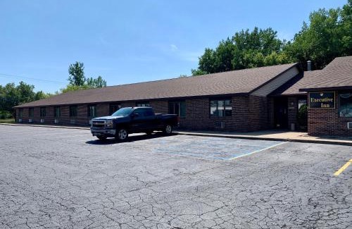 Cass City Hotel | Executive Inn