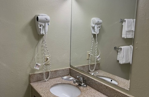 Schenectady Hotel | Executive Inn