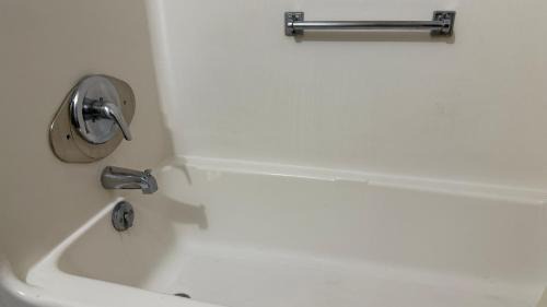 Warner Robins Hotel | Executive Inn