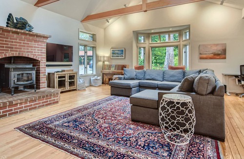 Carver Casa | Executive Mediterranean Home at Beavercreek