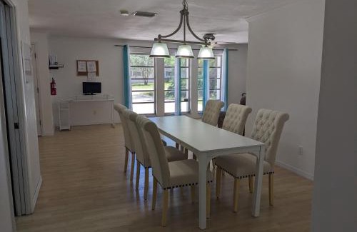 Temple Terrace Casa | Executive Pool Home