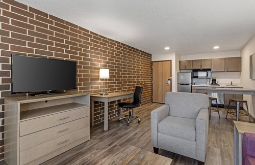Waterloo Hotel | Executive Residency By Best Western Waterloo & Cedar Falls