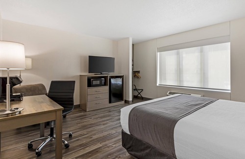 Waterloo Hotel | Executive Residency By Best Western Waterloo & Cedar Falls
