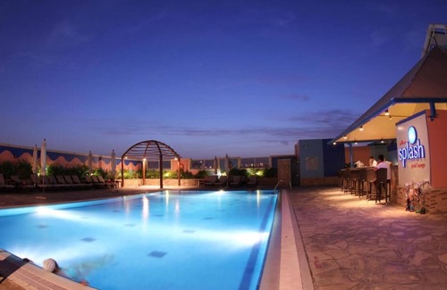Al Qusais Apartamento | Executive Room In Al Qusais 3 By Luxury Bookings AD