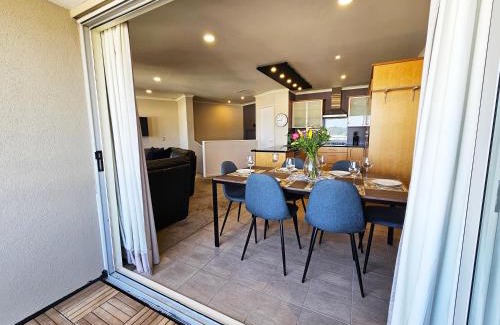 Wellington Apartamento | Executive, Spacious & Modern Home, 8 Beds!