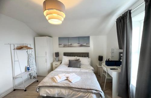 Barry Apartamento | Executive Studio Apartment in the heart of Barry, Flat 1