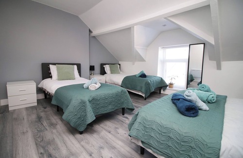 Bridgend Apartamento | Executive Style 2 Bed Flat in Bridgend F2