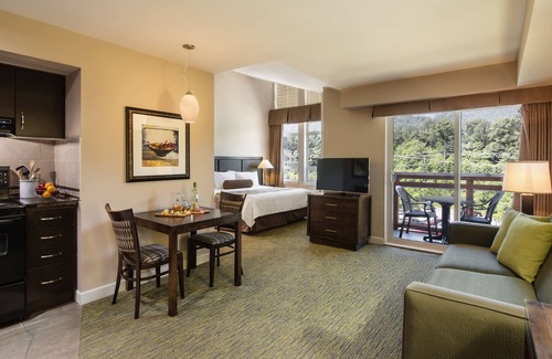 Garibaldi Highlands Hotel | Executive Suites Hotel & Resort, Squamish