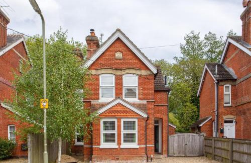 Andover Casa | Executive Victorian House