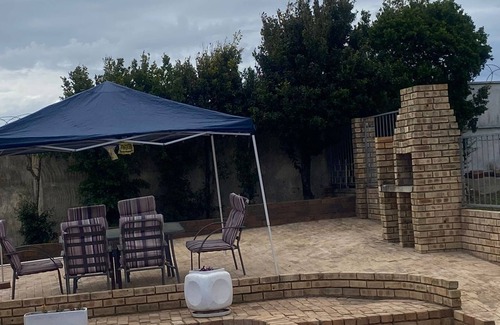 Port Elizabeth Apartamento | Exhale in Port Elizabeth/Gqeberha 2 Bedroom apartment in the Friendly City