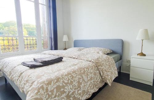 Velizy-Villacoublay Casa | EXIGEHOME - Grande maison en bord d'étang à 20 min de Paris