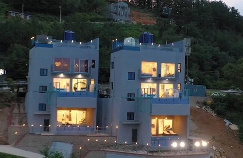 Yeongdeok Casa | Exit Full Villa