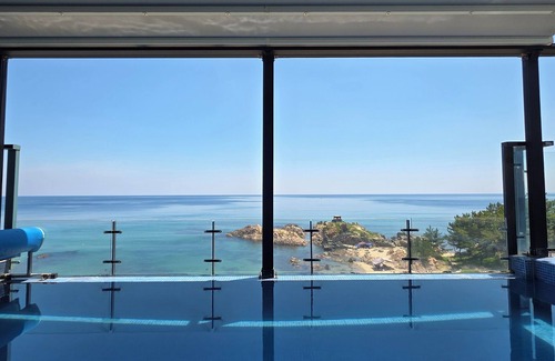 Yeongdeok Casa | Exit Full Villa