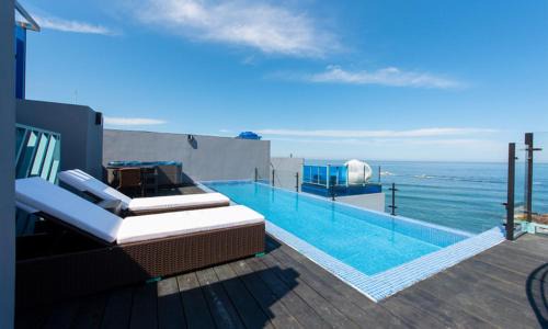 Yeongdeok Apartamento | Exit Pool Villa