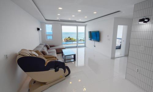 Yeongdeok Apartamento | Exit Pool Villa
