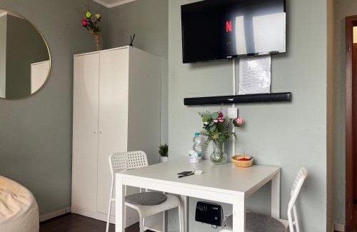 Tannenbusch Apartamento | Exklusiv Küche Office Streaming Minibar