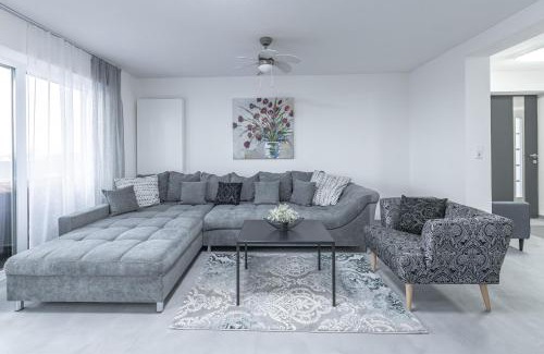 Wollmatingen Apartamento | Exklusive (OG) Neubau-Ferienwohnung mit Fernsicht