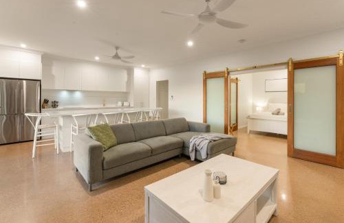 Exmouth Casa | Exmouth Retreat - 3x3 on the canals